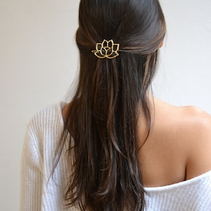 Hair clip lotus comb, clip, gold bridesmaid flower, wedding, bride Head jewel gold hair accessory, romantic, minimalist image 4