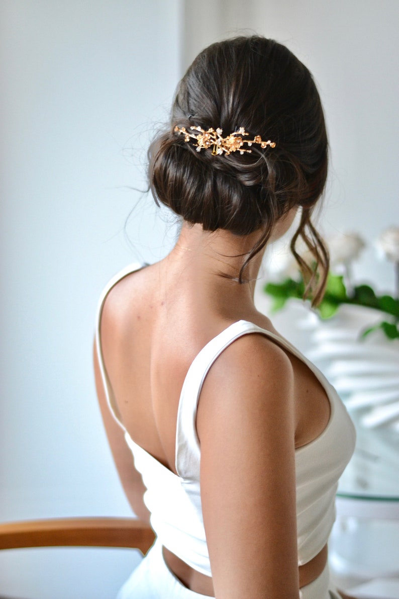 Peigne boheme, mariée, fleurs, branche, feuilles, or, dorée, couronne, accessoire, cheveux, bijou, mariage, romantique, féerique, cheveux image 4