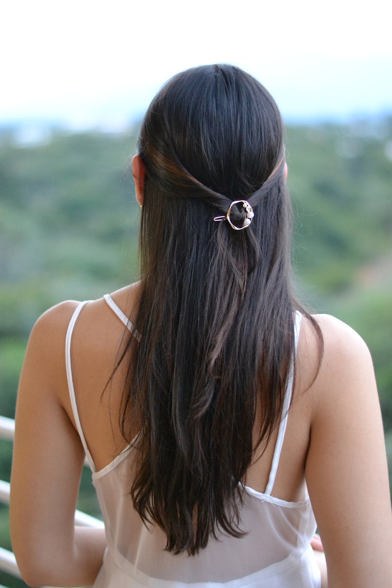 Barrette minimaliste perle, petit cercle torsadé or argent, pince, circulaire anneau doré, bohème, simple, minimaliste, géométrique mariage image 2