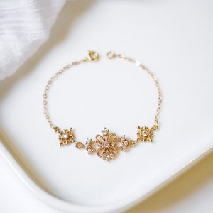 Baroque bridal bracelet, wedding jewel romantic gold delicate boho elegant accessory, bridesmaid accessory fairy adornment