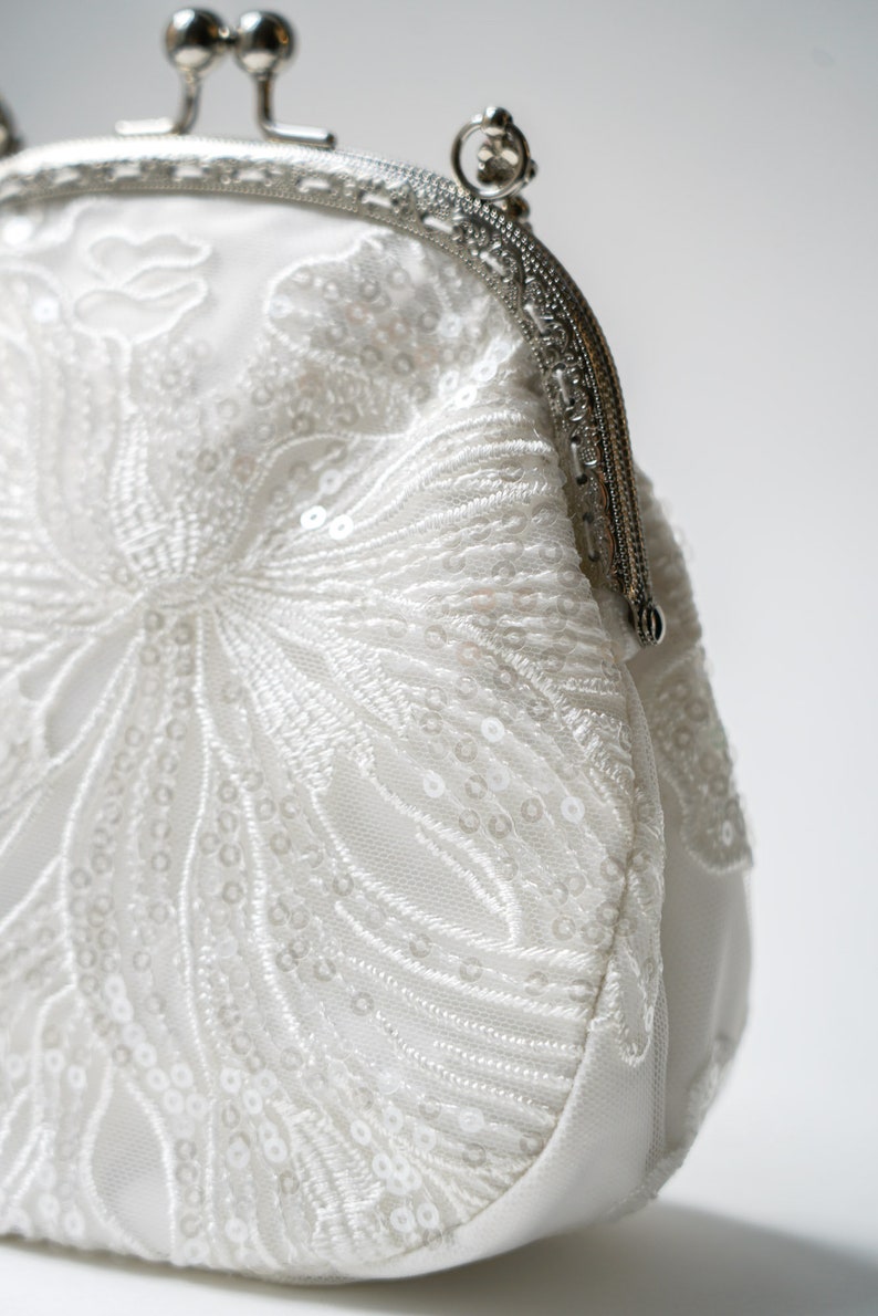 Böhmische Braut-Clutch mit silberner Paillettenspitze, Vintage-Hochzeitshandtasche, retro-schicke Umhängetasche, bronzefarbenes Accessoire für die standesamtliche Trauung Bild 5