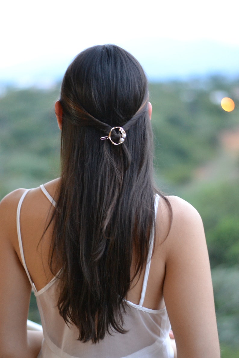 Barrette minimaliste perle, petit cercle torsadé or argent, pince, circulaire anneau doré, bohème, simple, minimaliste, géométrique mariage image 3