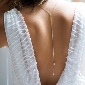 Natural pearl back necklace, bridal body jewelry, romantic and civil boho wedding, dress back neckline, minimalist shoulder chain