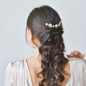 Comb, crown, flours, head jewel, wedding tiara, crystals, silver, bridal accessory hair accessory, boho, romantic hairstyle