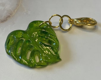 Monstera Leaf epoxy resin charm, jewellery, knitting stitch marker or progress keeper by Charming Minis