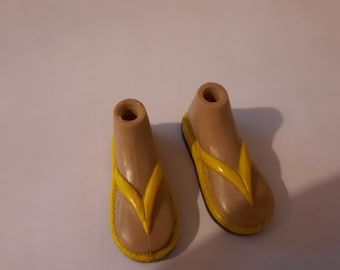 Bratz Boyz Flip Flops  Yellow with yellow soles