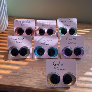 hand painted safety eyes 25mm and 30mm
glitter eyes red gold blue green pink black kawaii eyes