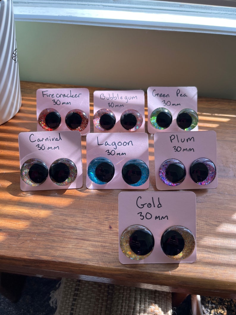 hand painted safety eyes 25mm and 30mm
glitter eyes red gold blue green pink black kawaii eyes