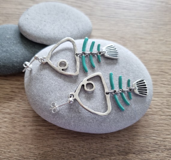 Boucles D'oreilles Fantaisie Poisson Argenté Et Vert - Neuf Sans Emballage