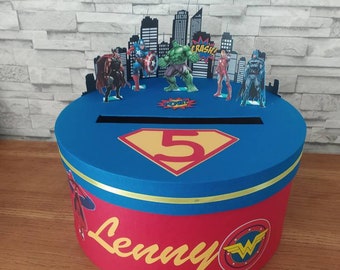 Urne thème Marvel pour Baptême ou anniversaire