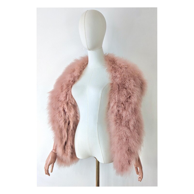 FEATHER STOLE WITH TIE DRIPPING IN DECO main image 1