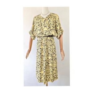 1940s Yellow & Black Rayon Day Dress * Goodwood Revival 1940s Vintage Dress UK 12 * Vintage 1940s Yellow Dress * 1940s Novelty Print Dress