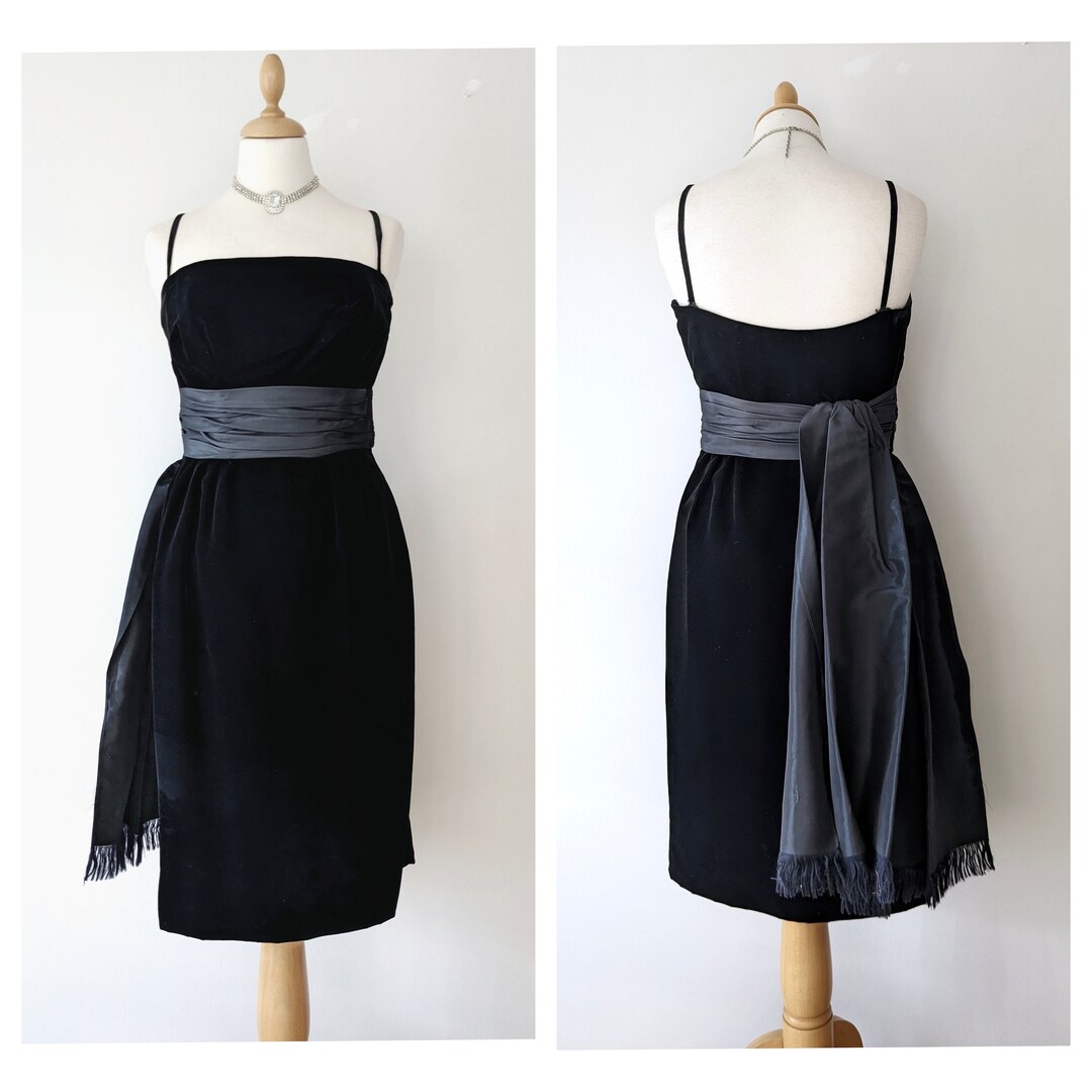 50s Silky Trimmed Button Wiggle Dress