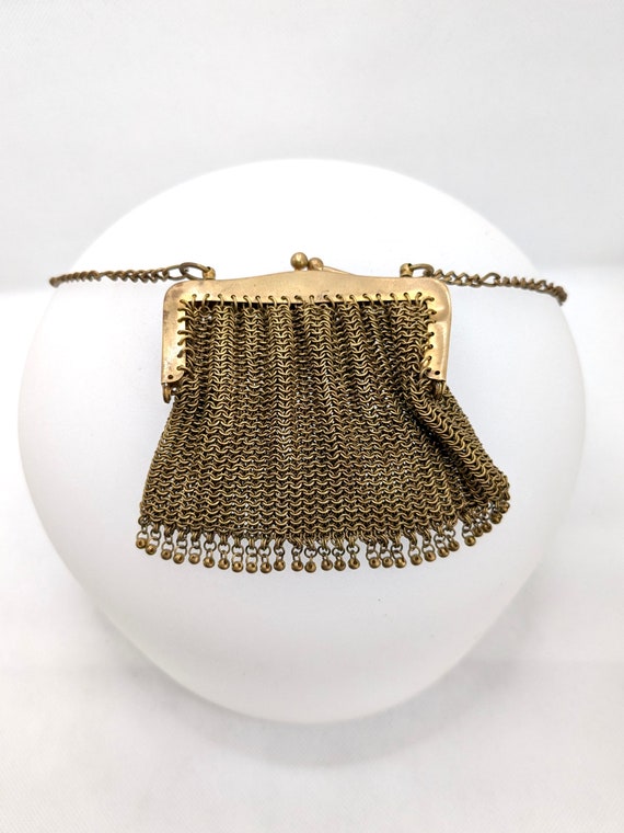 Victorian chatelaine coin purse  Victorian purses, Vintage evening bags,  Victorian jewelry