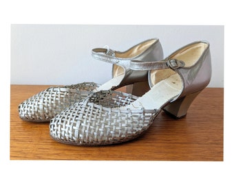 1920s or 1930s Silver Basket Weave Heels * 1920s Silver Shoes * 1930s Silver Shoes * Mary Jane Shoes * Antique Silver Shoes * Flapper Shoes