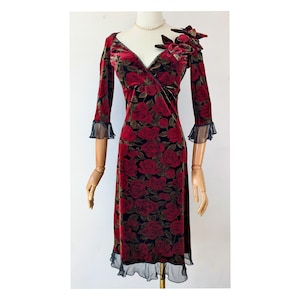 Vintage Betsey Johnson New York svartröd sammetsklänning med fladdrande ärmar