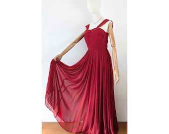 1930s 1940s Dark Red Crepe Vintage Evening Gown with Grecian Style Ruching