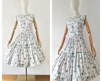 Vintage jaren 1950 katoenen zomerjurk * Vintage witte en groene bloemen schilderkunstige jurk van Richard Shops * Vintage witte en gele zomerjurk