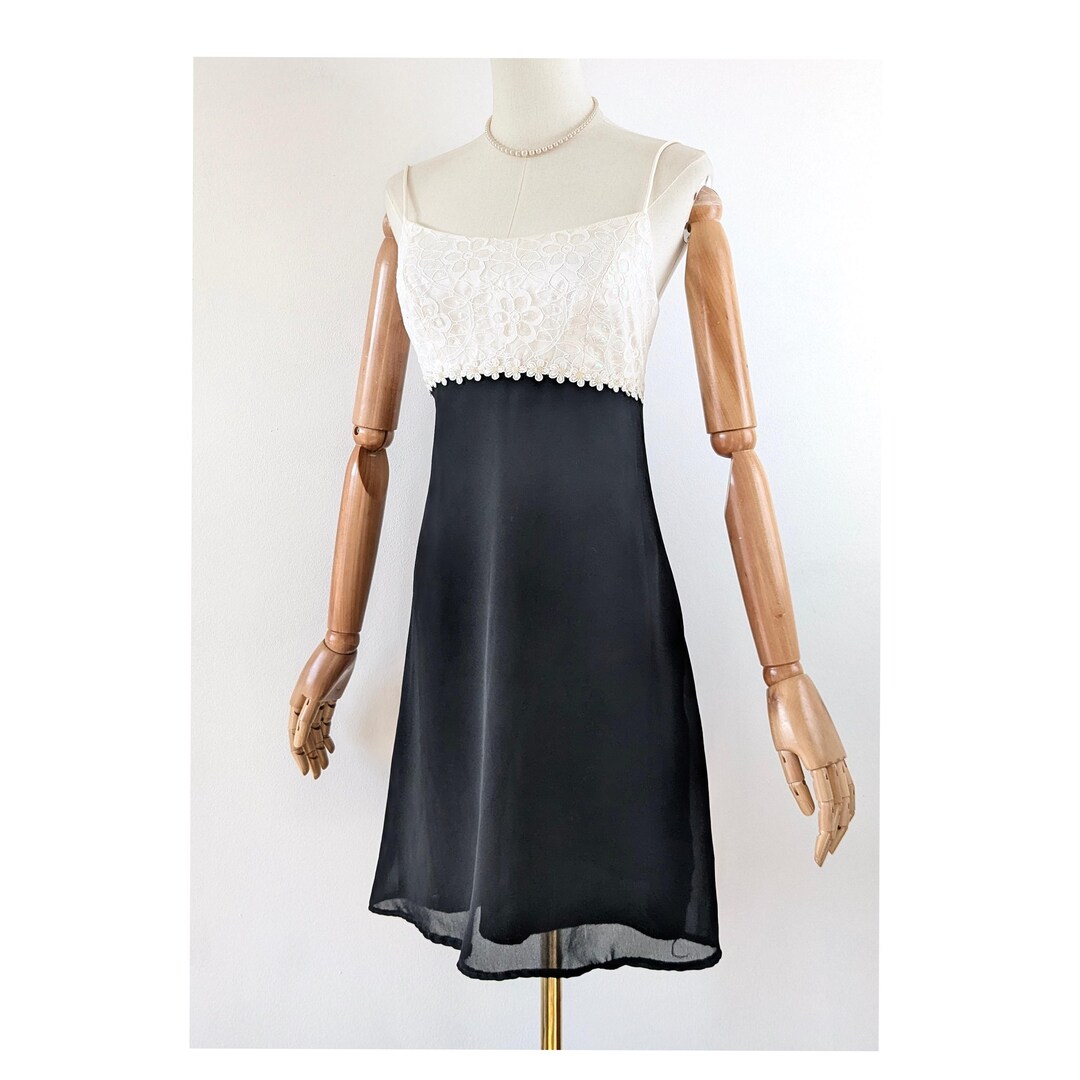 marine layer dresses Selene Maxi Dress – shoshi yegudayov cotton midi dress size:8 Featured Wedding Dress: Hermosa