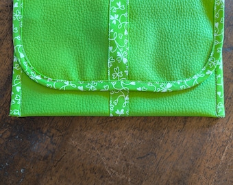 Pochette porte monnaie femme en simili cuir vert pomme