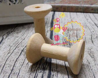 Set of 2 large wooden spools natural 4x3cm