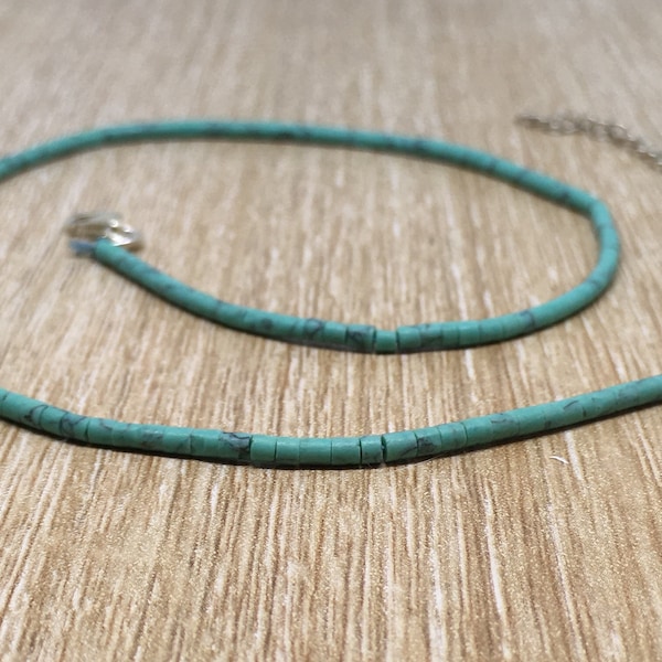 Ras de Cou avec petites Turquoises - fil nylon - fermoir mousqueton acier - Pierre de naissance de Décembre-Cadeau pour elle-Parure possible