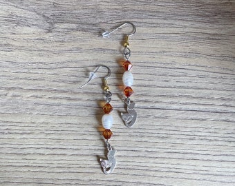 Women's or teenager's earrings, silver-plated fox charm, white oval freshwater pearls, crystal bicones.