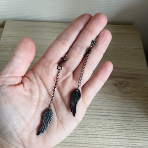 Boucles d'oreilles gothique BLACK ANGEL ailes noires gunmétal, chainette noire image 3