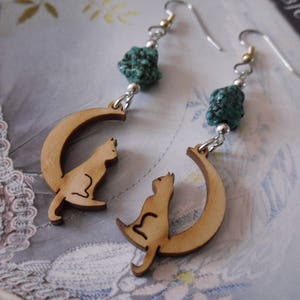 Earrings pendant cat sitting on half-moon with turquoise nugget image 1