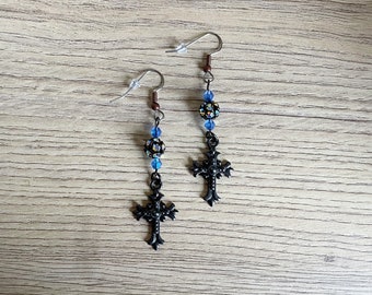 Black metal gothic cross earrings - gunmetal - Black metal crystal paved pearl - Halloween