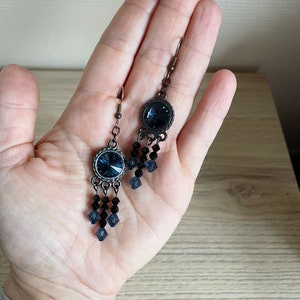 Boucles d'oreilles pendantes Gothique Halloween Métal noir et rivoli bleu Montana cristal Swarovski image 1