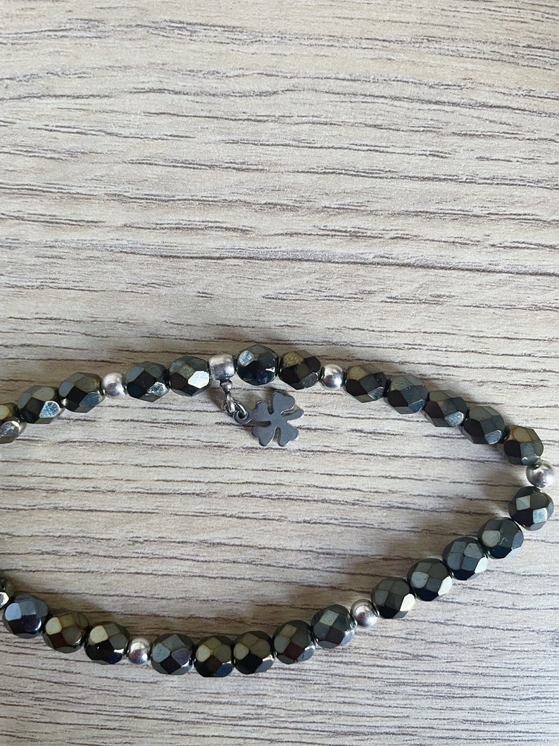 Saint Valentin Bracelet perles en verre tchèque facettées couleur brown iris fire breloque trèfle porte bonheur en acier petites image 3