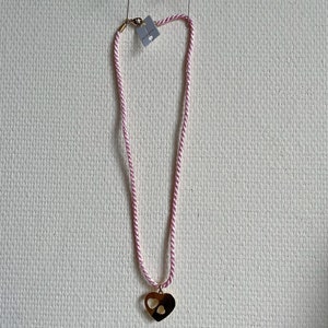 Mother's Day Pink Twisted pink satin cord necklace and gold-plated heart duo Spring Jewel image 6