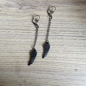 Boucles d'oreilles gothique BLACK ANGEL ailes noires gunmétal, chainette noire image 5