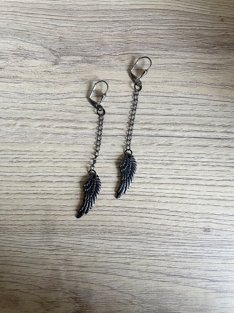 Boucles d'oreilles gothique BLACK ANGEL ailes noires gunmétal, chainette noire image 5