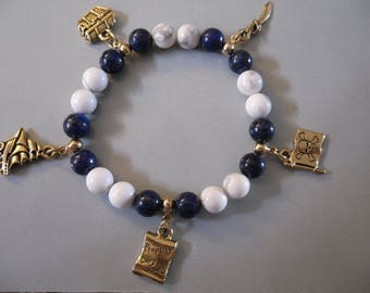 Bracelet Breloques Les Pirates des Caraïbes et plage de l'île au trésor - marin - Perles lapis lazuli et Howlite blanc marbré