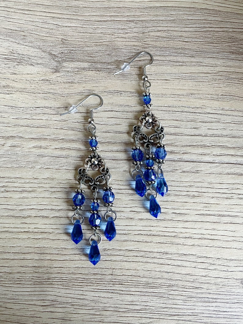 Boucles d'oreilles chandeliers cristal swaroski saphir Victorien image 3