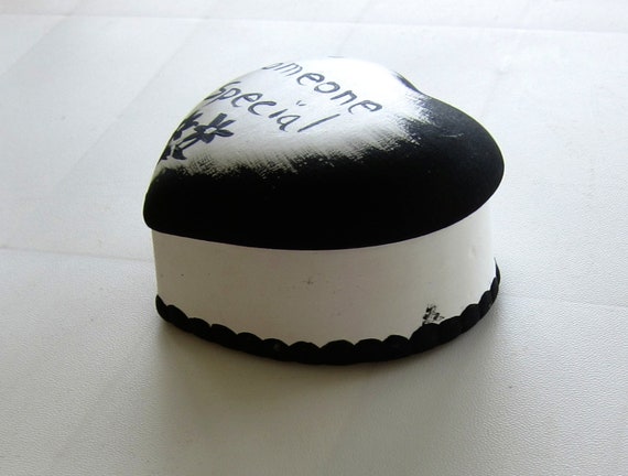 Ceramic Heart Shaped Keepsake Container View 3