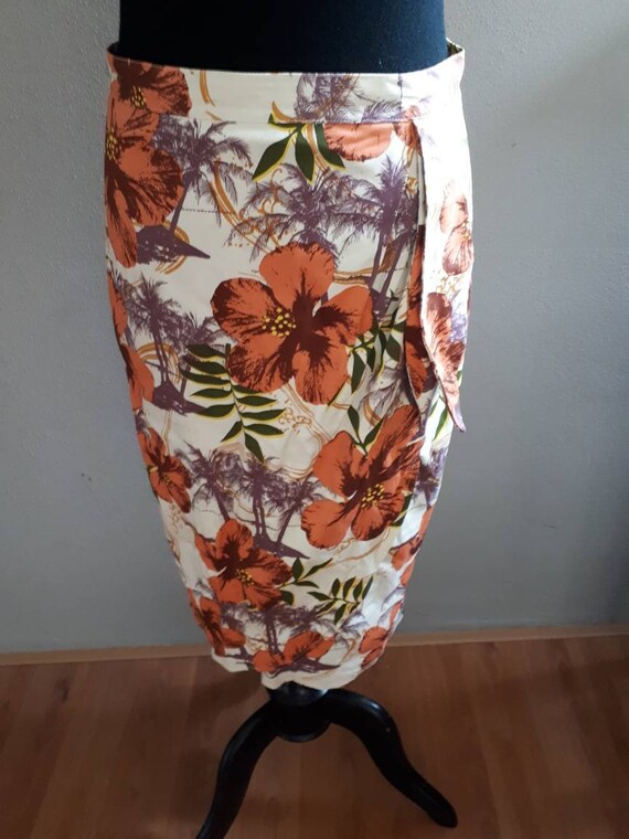 Rockabilly 50's style hibiscus Hell Bunny tropica