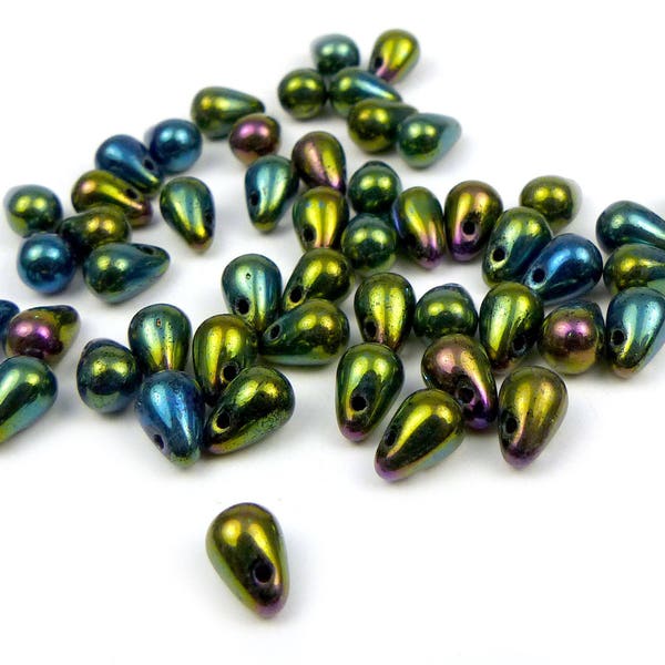 50 x Mini-Tropfen 6x4 mm aus tschechischem Glas Metallic Iris Green