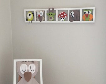 Animal felt child room decoration, nature theme, frame with figurines, beige, green, orange, Red