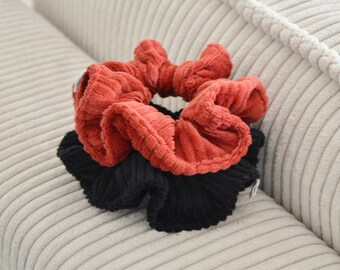 Roest corduroy scrunchie