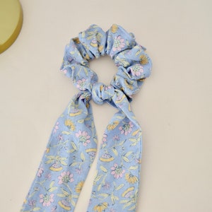 Chouchou scarf Sky blue linen image 1