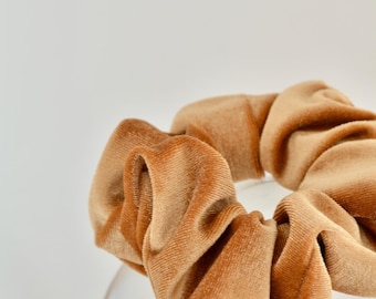 Gouden fluwelen scrunchie
