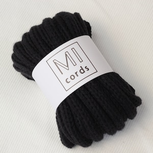 Tricot noir fait à la main coton biologique Icord Tricotin pour votre artisanat | Fil pour créer des mots tricotés et un décor | Palette n°1