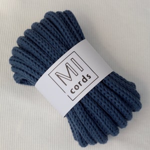 Denim foncé tricoté à la main coton biologique Icord Tricotin pour votre artisanat | Fil pour créer des mots tricotés et décor | Palette n° 1