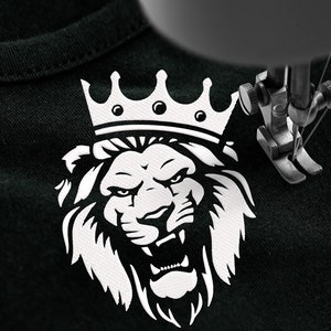 King Lion Embroidery Design, Royal Lion Embroidery Fill Stitch, Lion in Crown, Grinning Lion Machine Embroidery Pattern, 4 sizes