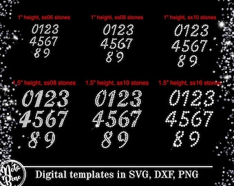 Könnte beinhalten: Eine Sammlung digitaler Zahlenschablonen aus weißen Strasssteinen auf schwarzem Hintergrund. Die Sets enthalten die Zahlen 0-9 in Höhen von 1 Zoll und 1,5 Zoll mit Steingrößen ss06, ss08, ss10 und ss16. Der Text lautet: Digital templates in SVG, DXF, PNG.