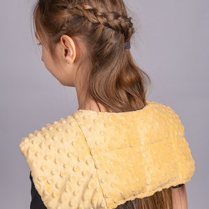 girl in weighted collar cappuccino