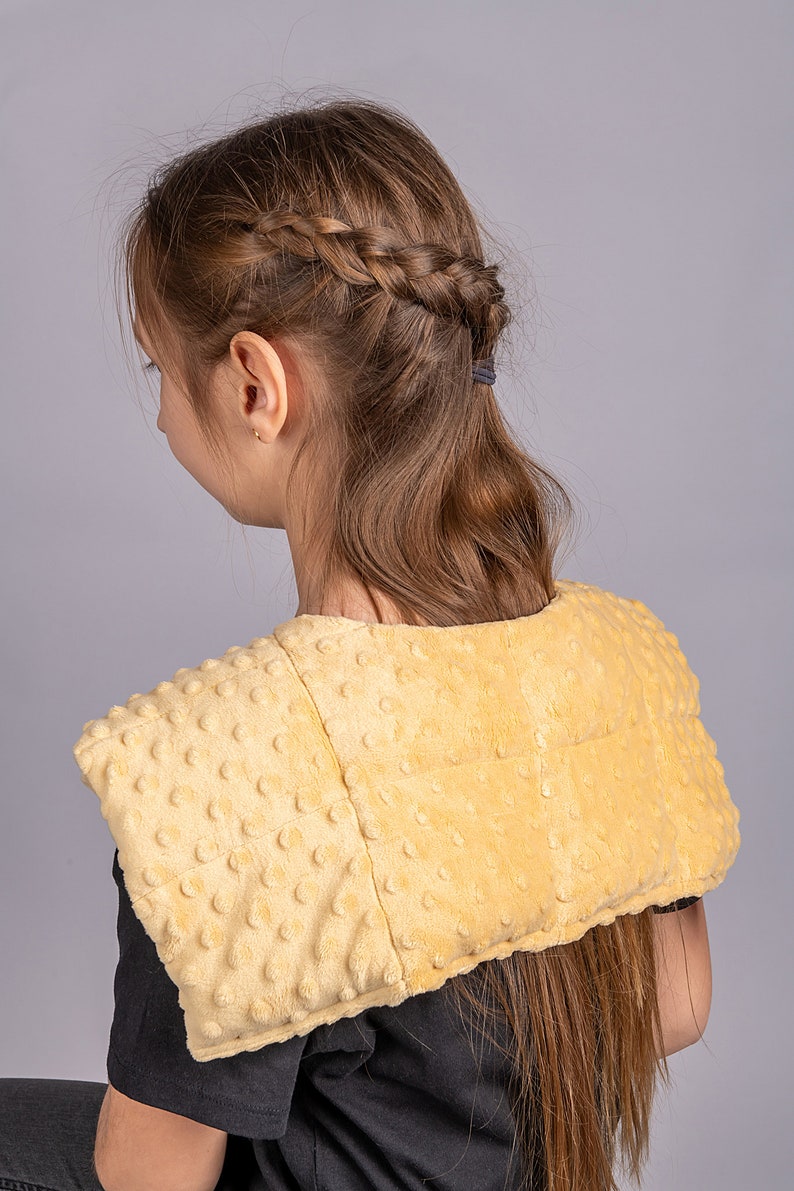 girl in weighted collar cappuccino